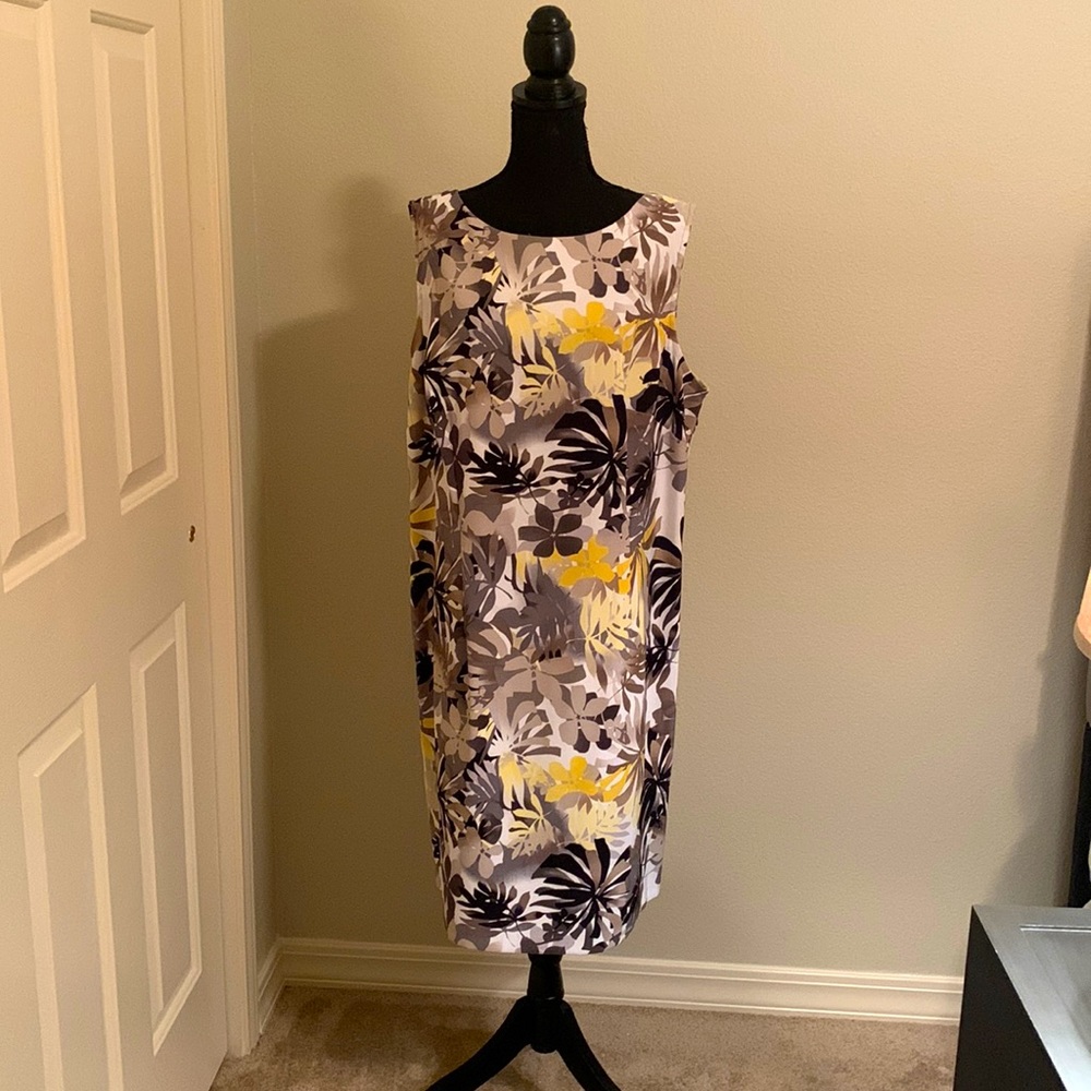 Connected Apparel Multicolored Sleeveless Dress 18W